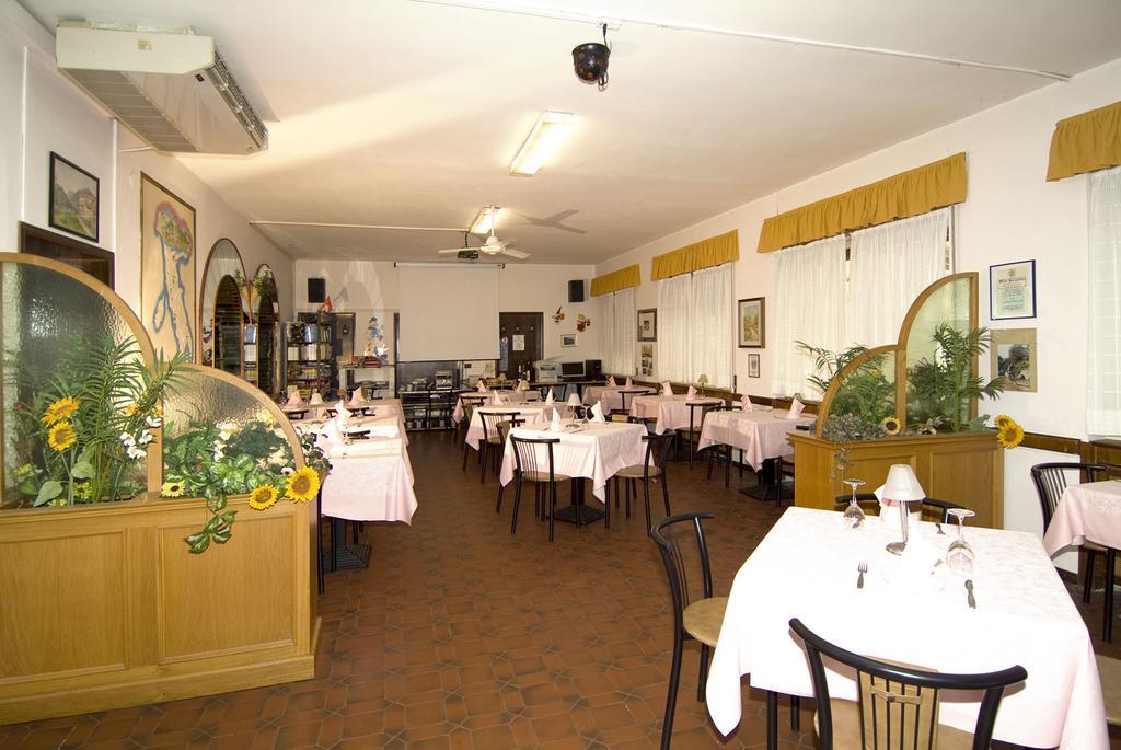 Camping Hotel Au Lac De Como Sorico Exterior photo